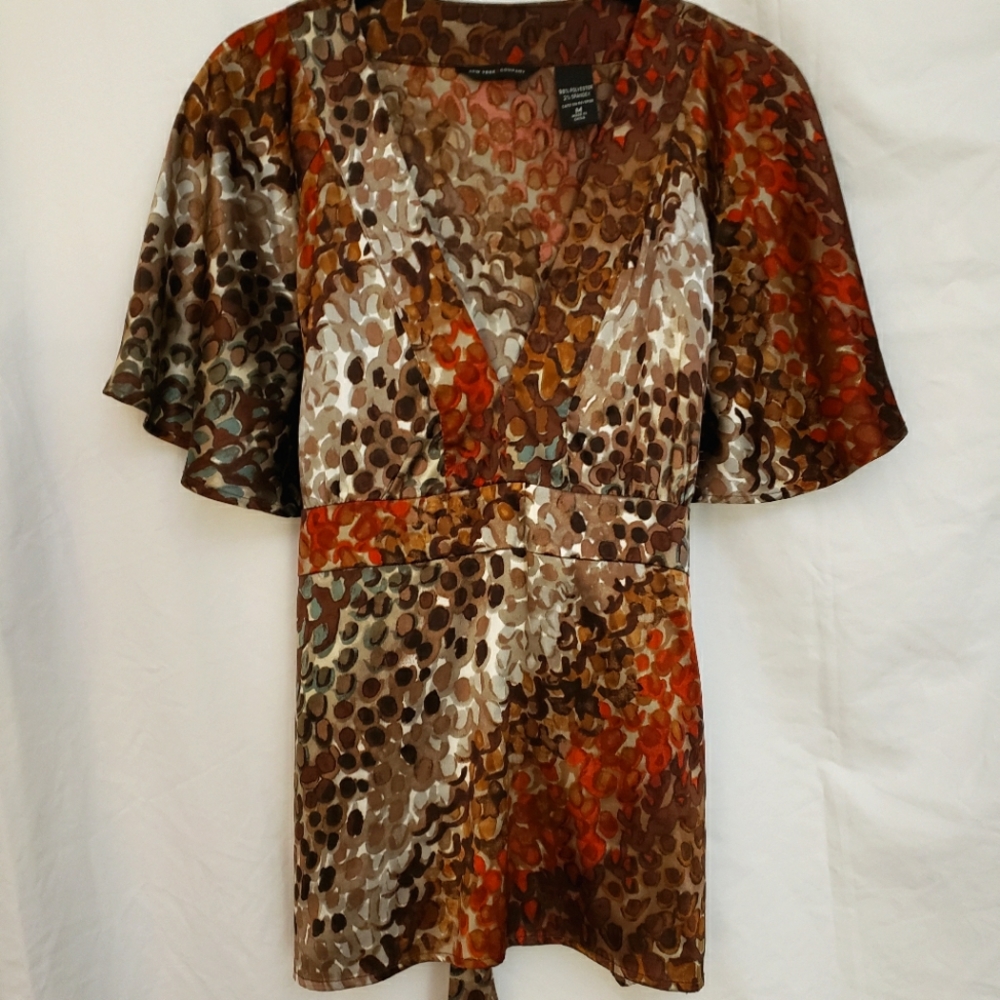 3 / $22 Silky short sleeved top, size medium, empire waist tie, autumn colors